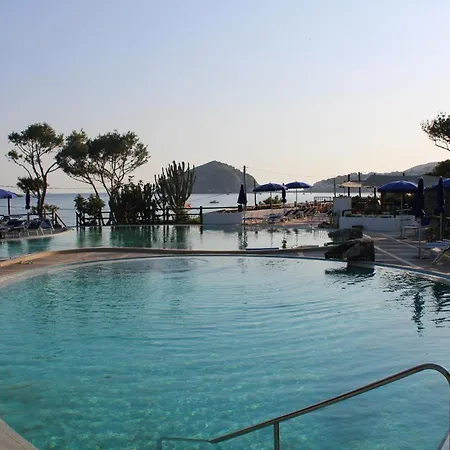Apartahotel Terme Olympus Barano dʼIschia